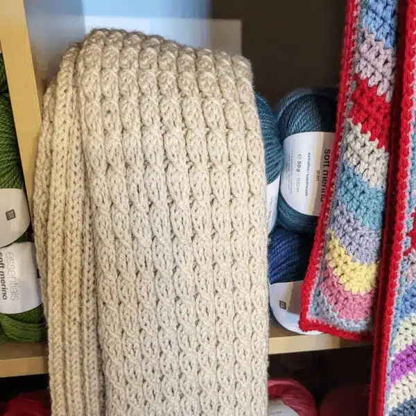 Sitting Knitting Patterns - Lacy Cable Scarf