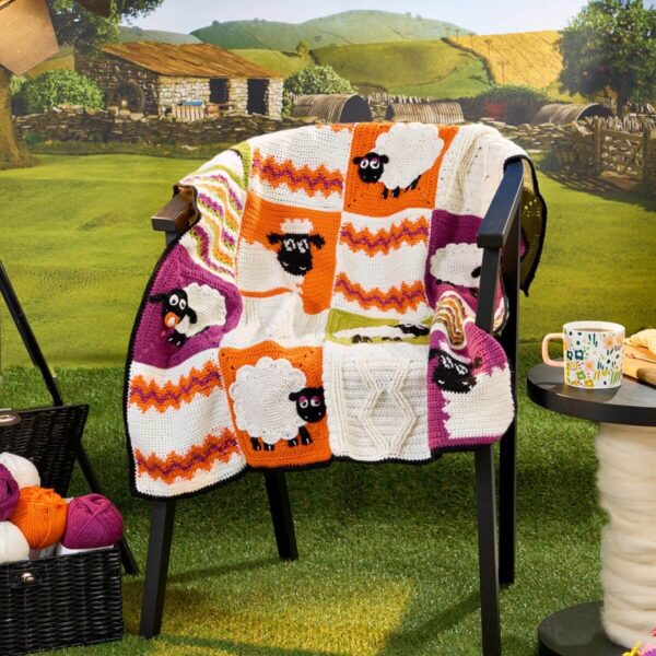 West Yorkshire Spinners - Shaun the Sheep Blanket Crochet Kit West Yorkshire Spinners - Shaun the Sheep Blanket Crochet Kit